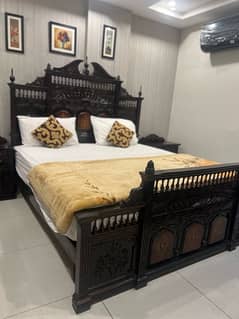 sheesham wood Bed with side tables