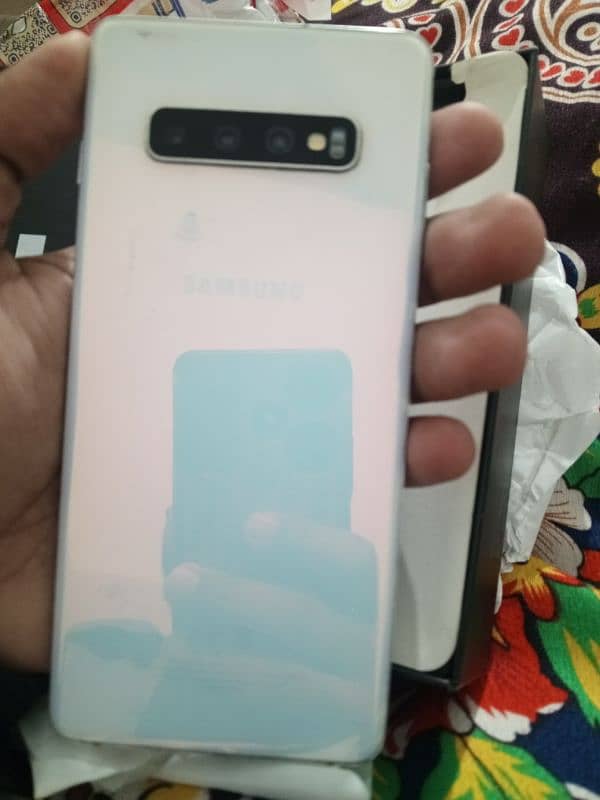 Samsung S10 plus 1