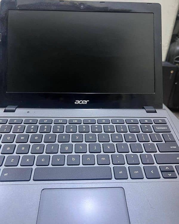 Acer C740 5th Generation USA Fresh stock 4GB RAM (128 GB SSD) 1