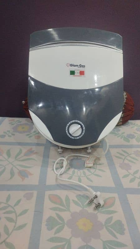 Glam gas Electric Geyser model Semi 15 1