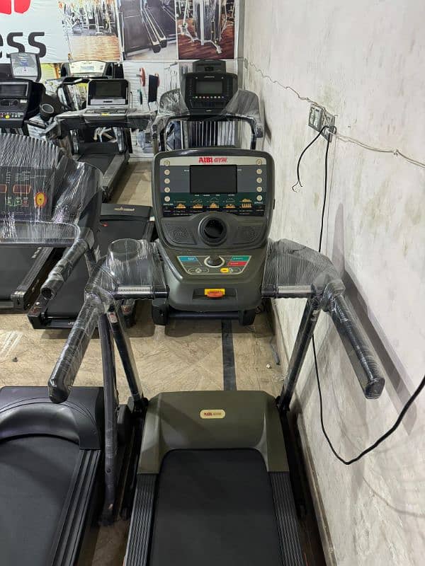 Treadmill / Running Machine / Elleptical  / Spinning bike / Gym cycle 6