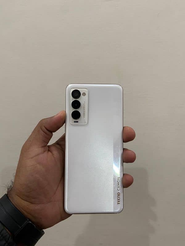 Tecno Camon 18p 2