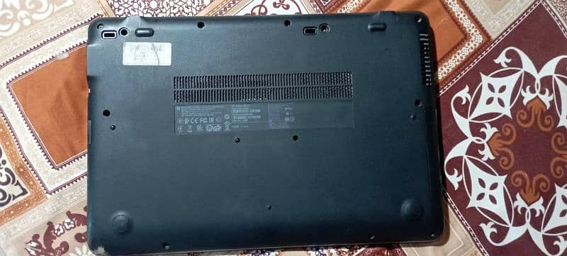 Hp laptop for sale     8gb ram ,     256 internel ,     4gb graphics 1