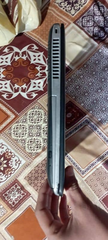 Hp laptop for sale     8gb ram ,     256 internel ,     4gb graphics 3