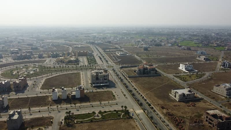 1 Kanal Plot Available On Installment (Royal Palm City Gujranwala) 38