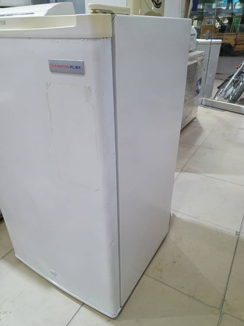 Room size fridge  (0306=4462/443) superset 2