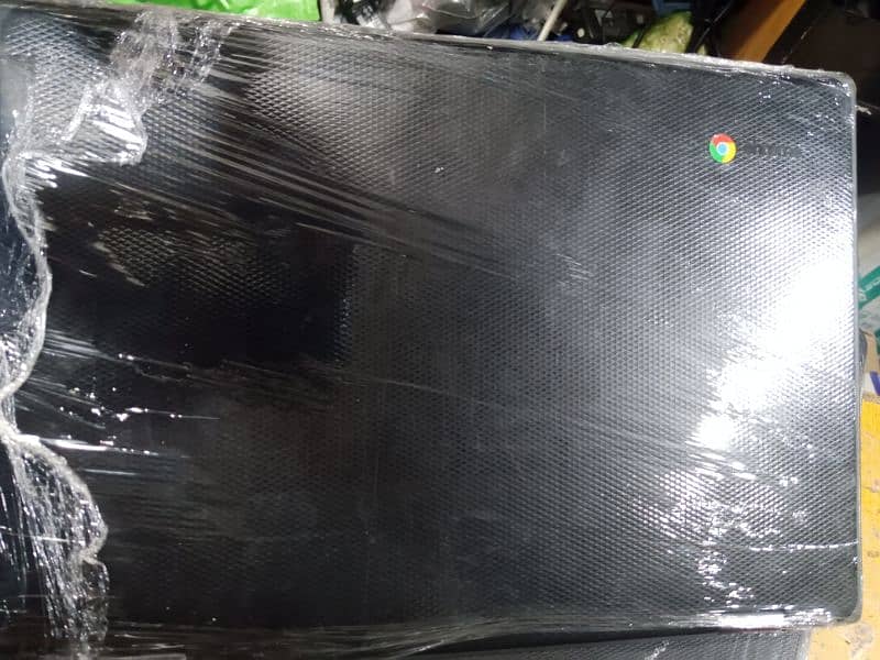 Lenovo Chromebook 500e 3