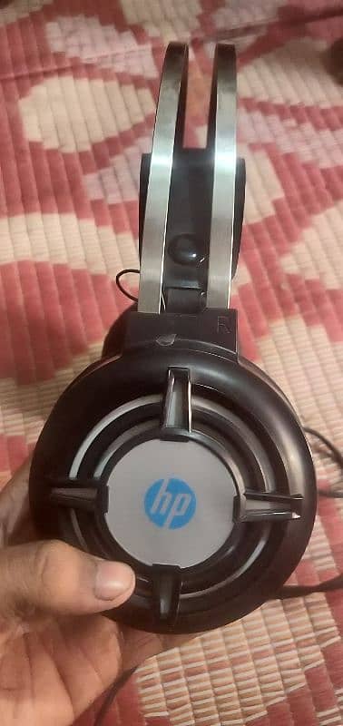 HP gaming headphones on 120H 2