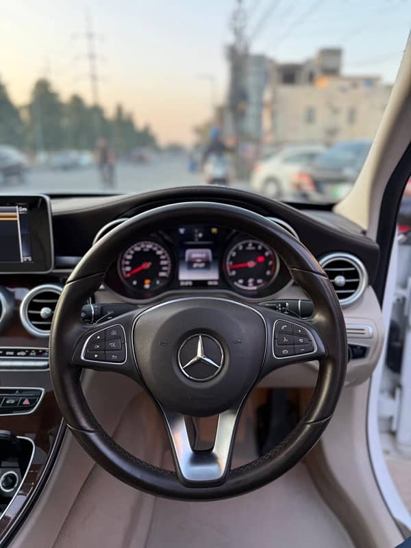 Mercedes C Class 2018 15