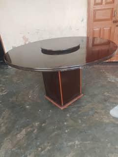 Used dinning table wirh 6 Chairs,Good condition and decent design