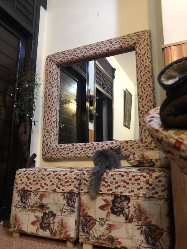 stylish mirror and stool 0