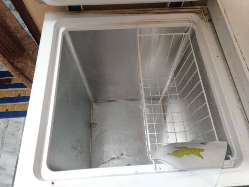 Dawlance Deep freezer 1