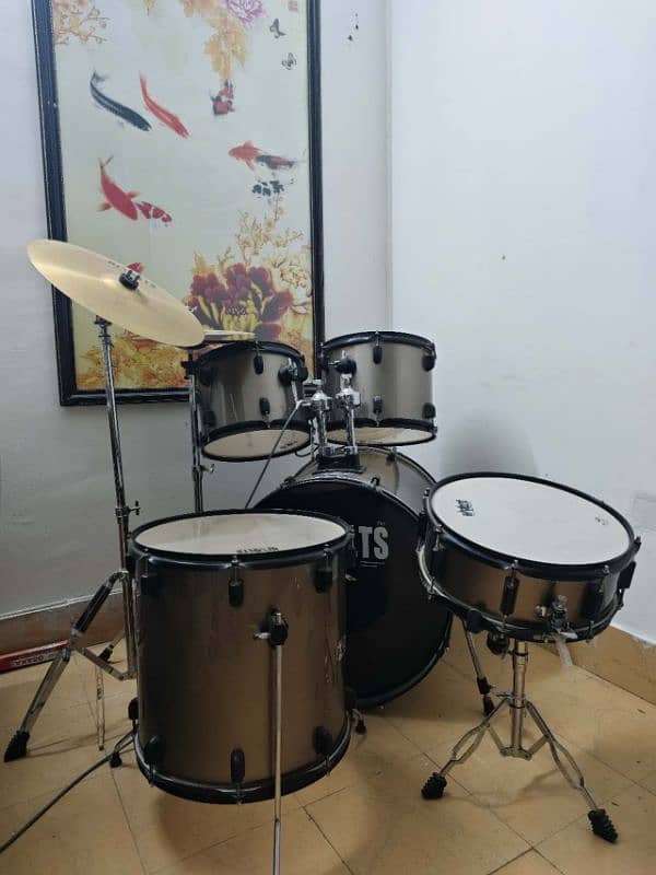 Hi volt Acoustic Drum set 1