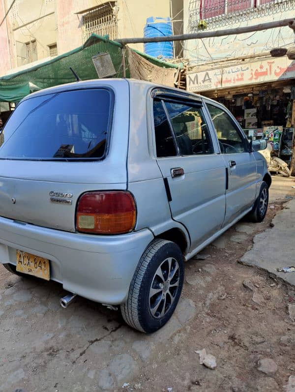 Daihatsu Cuore 2000 1