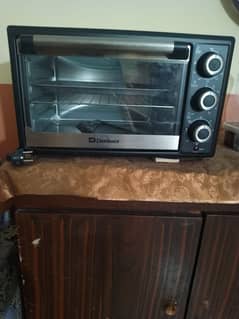 DAWLANCE MICROWAVE OVEN MODEL 2515 CR