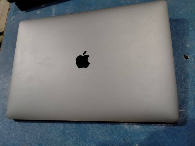 Mazy Krooo Apple MacBook Pro 2019 15" i9 32.512 1