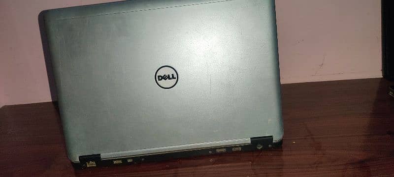 Dell Latitude e7440 1