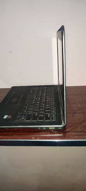 Dell Latitude e7440 3