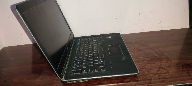 Dell Latitude e7440 4