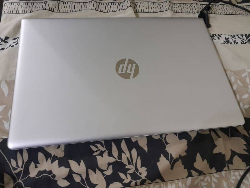 Hp probook G5 470 core i5 8th generation 1