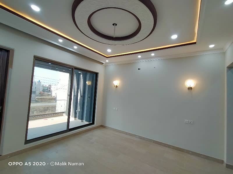 6 Marla Stylish House for Sale in Lahore 11