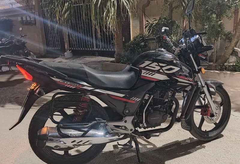 Honda CB 150F Model 2024 2