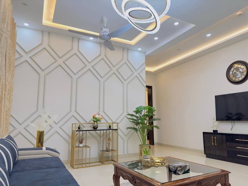 Brand New Luxury 1 Kanal Upper Portion for Rent in DHA Phase 4, Lahore 4