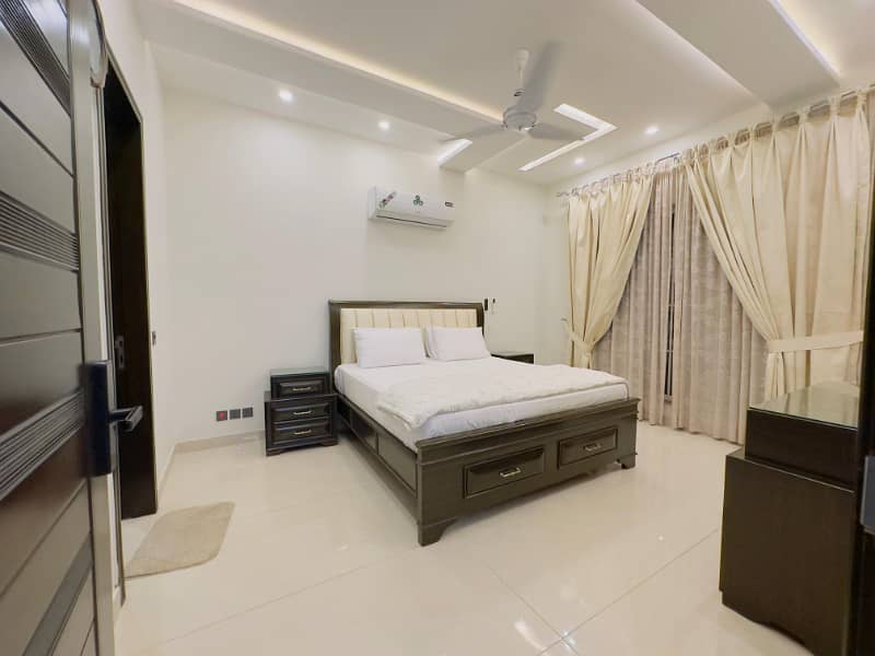 Brand New Luxury 1 Kanal Upper Portion for Rent in DHA Phase 4, Lahore 8