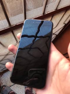 I phone Se2020 (64gb) water pack 10/10/ condition