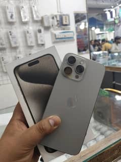 iPhone 15 Pro Max Natural Titanium 256 GB Factory unlocked