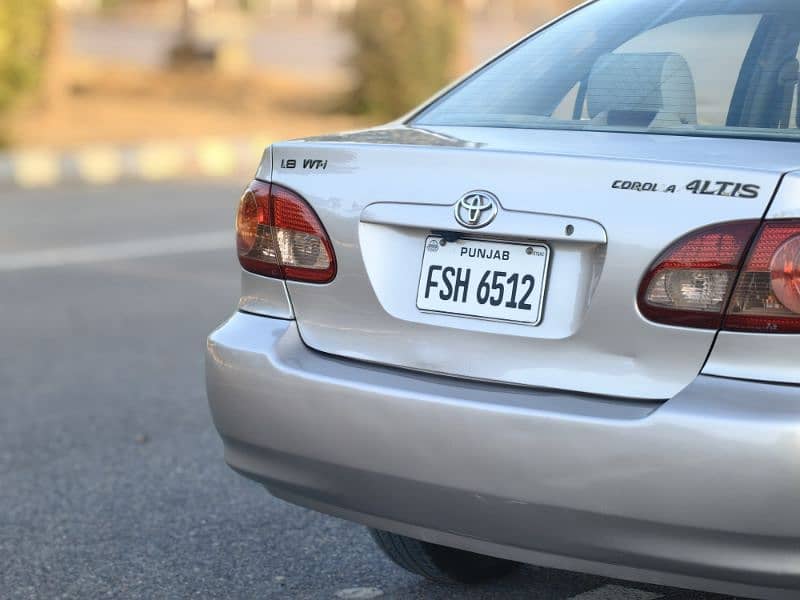 Toyota Corolla Altis 2005 - Genuine Condition 3