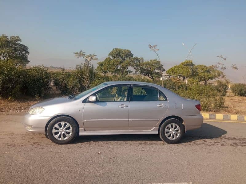 Toyota Corolla Altis 2005 - Genuine Condition 5