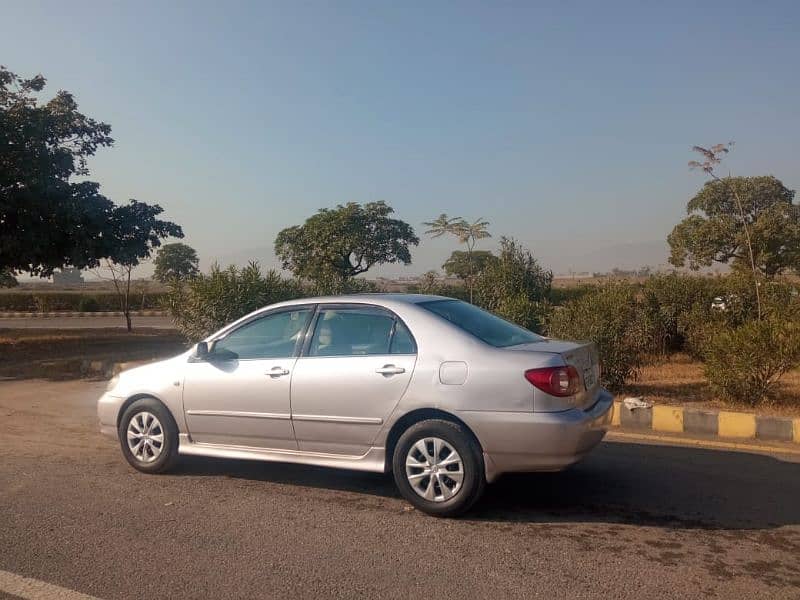 Toyota Corolla Altis 2005 - Genuine Condition 6