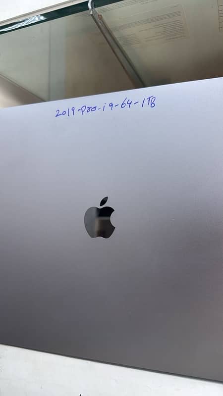 MacBook Pro core i9 2019 0