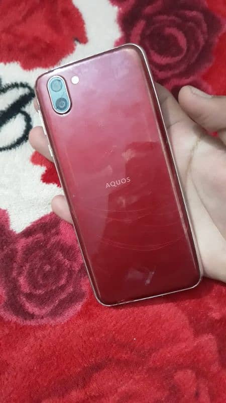 sharp Aquos R2 urgent sale 0