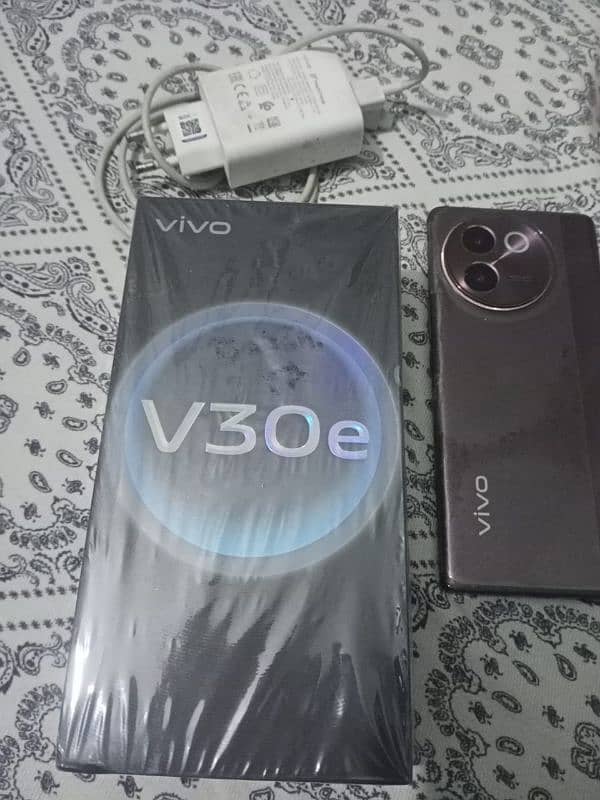 Vivo V30E 1