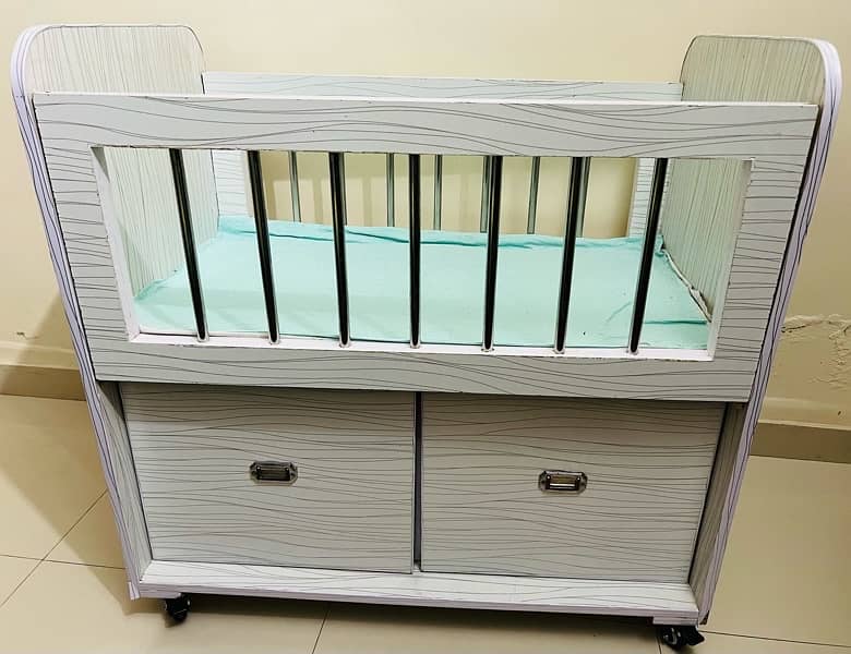 baby cot 2