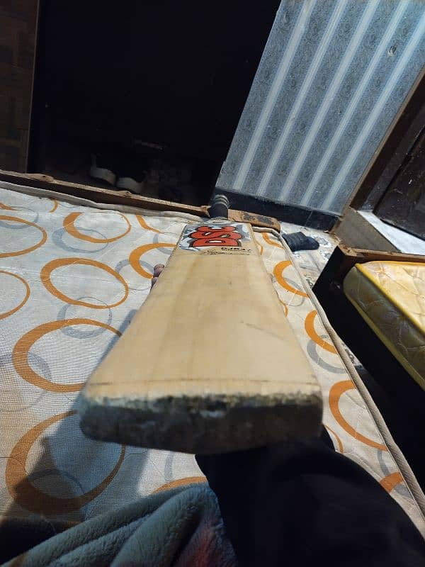 DSC Lightweight Hard Ball Bat for sale urgent. 4