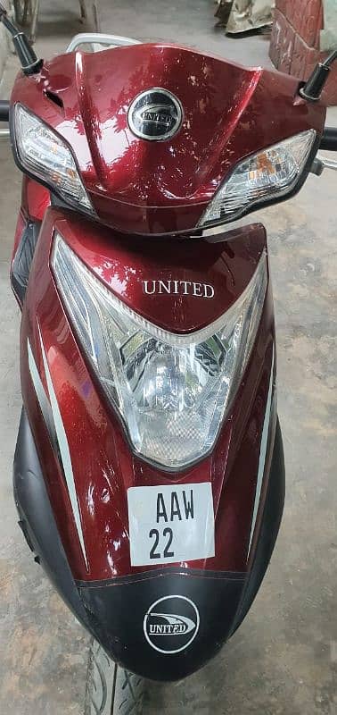 United Red scooty 8