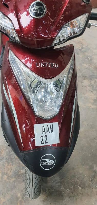 United Red scooty 9