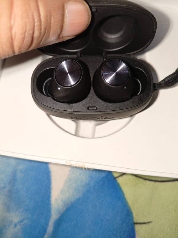 Sudio T2 earbuds Uk Model 4