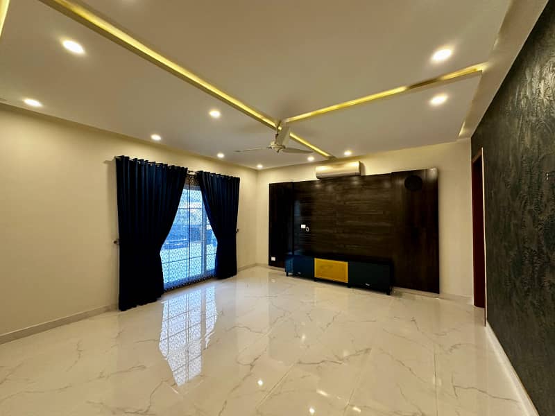 Brand New Luxurious 2 Kanal House for Rent in DHA Phase 5, Lahore 37