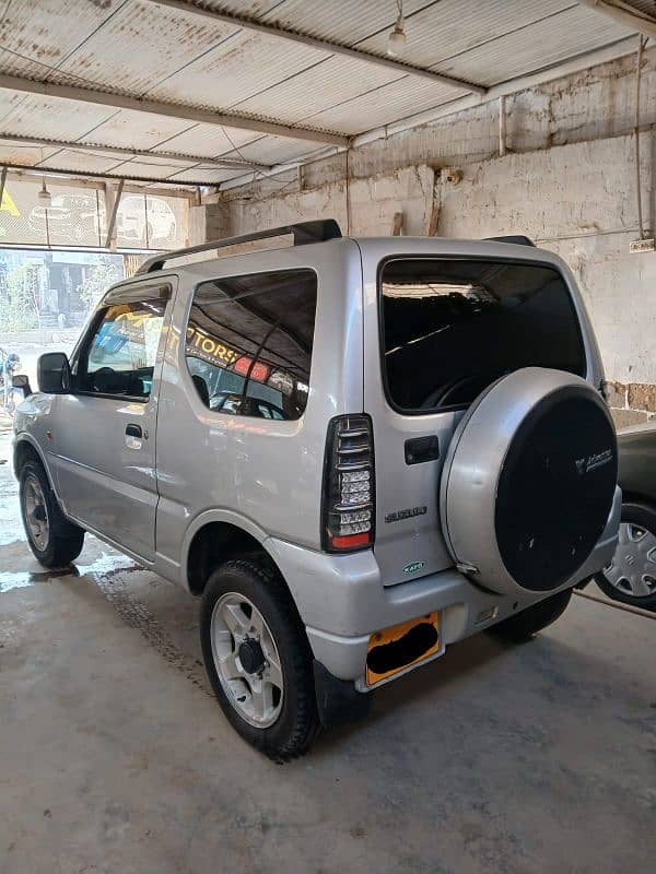 Suzuki Jimny 2011 (0/3/1/4/2/0/1/5/5/0/1) 0