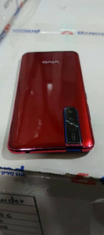 Vivo v15pro 6-128 gb AtoZ Ok Phone hai 4