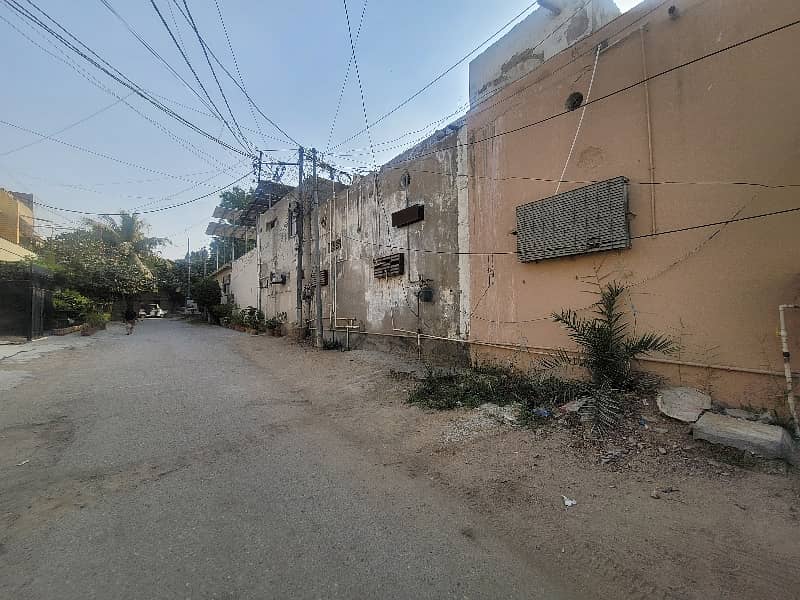 Bungalow Available For Sale Gulshan-e-Iqbal Block 9 Karachi 1