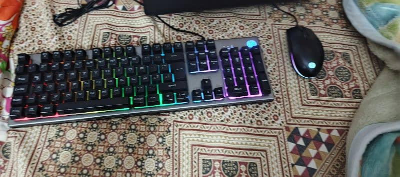 HP gaming keyboard and mouse km300f 4