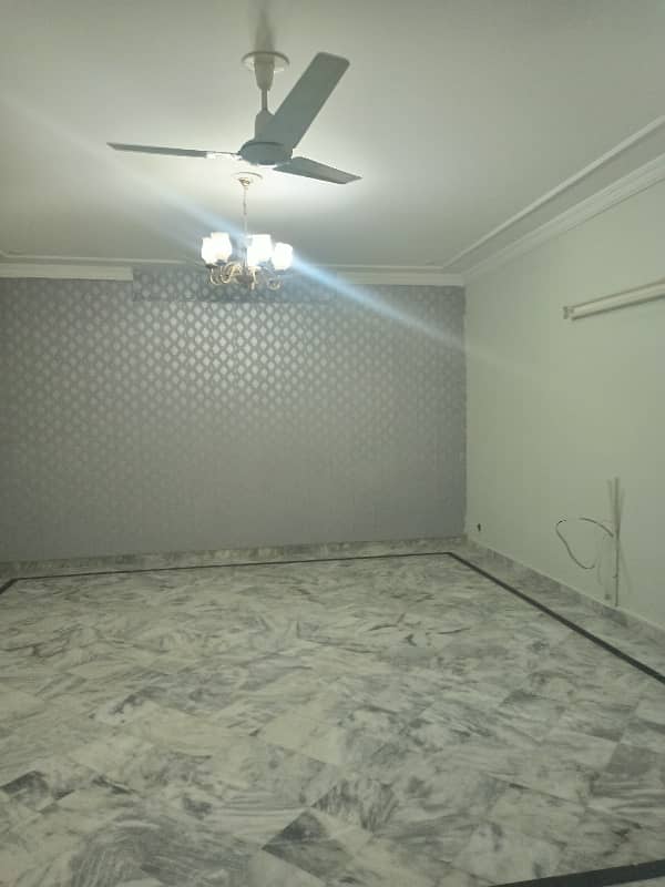 3 bedroom open basement for rent demand 80000 with separate gate 10 Marla 4