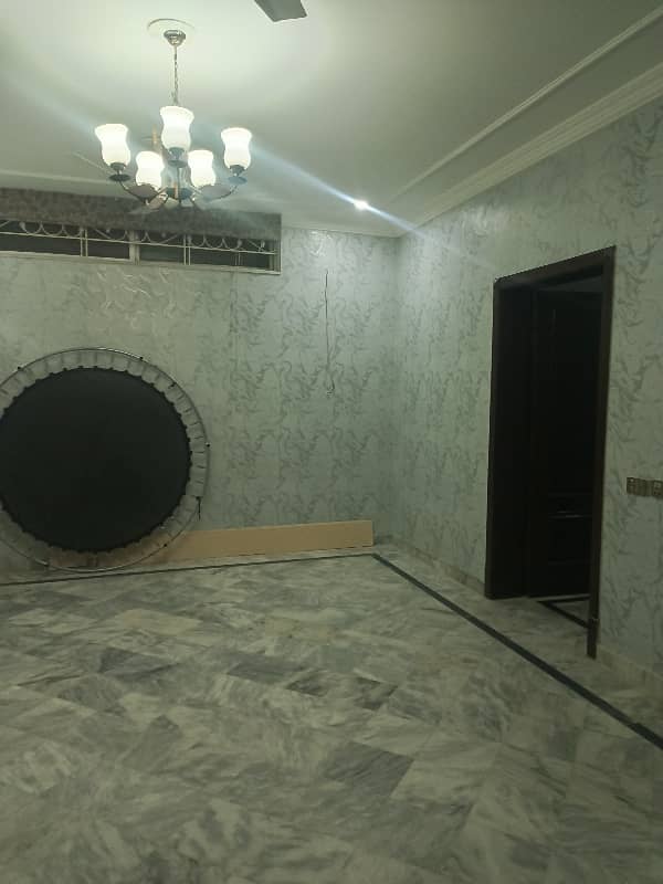 3 bedroom open basement for rent demand 80000 with separate gate 10 Marla 5