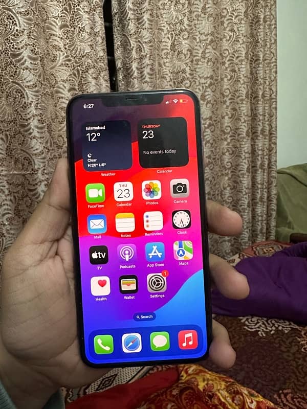 iphone xs max 4