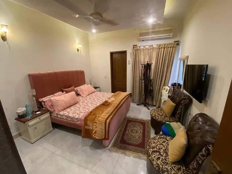 1 Kanal DD Block Full Basement Super Out House Prime Hot For Sale dha Phase4 3